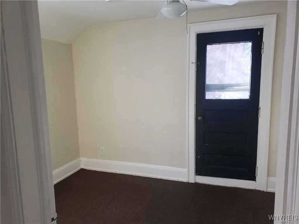 7 Beverly - Upper Avenue, Lockport City, New York, Lockport City, New York 14094, 2 Bedrooms Bedrooms, 5 Rooms Rooms,1 BathroomBathrooms,Residential Lease,Closed,7 Beverly - Upper Avenue, Lockport City, New York ,0,B1654898