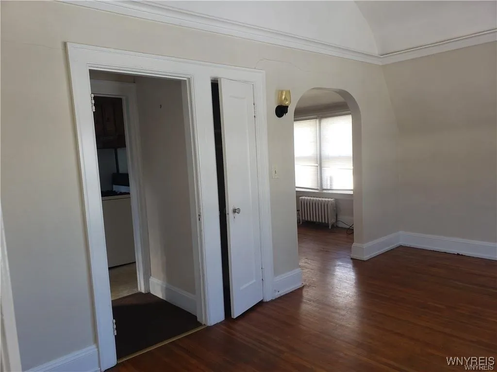 7 Beverly - Upper Avenue, Lockport City, New York, Lockport City, New York 14094, 2 Bedrooms Bedrooms, 5 Rooms Rooms,1 BathroomBathrooms,Residential Lease,Closed,7 Beverly - Upper Avenue, Lockport City, New York ,0,B1654898