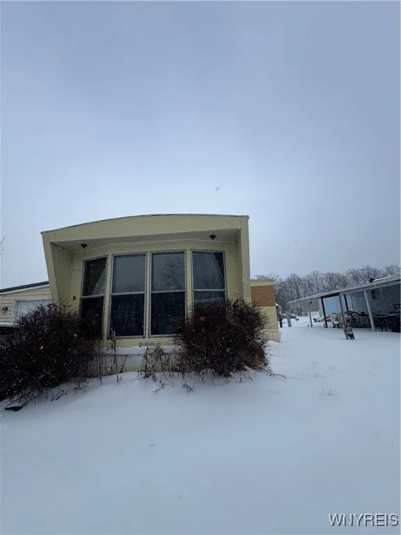 8 Vibernum Drive, Hamburg, New York 14075, Hamburg, New York 14075, 2 Bedrooms Bedrooms, 5 Rooms Rooms,1 BathroomBathrooms,Residential,For Sale,8 Vibernum Drive, Hamburg, New York 14075,0,B1655148