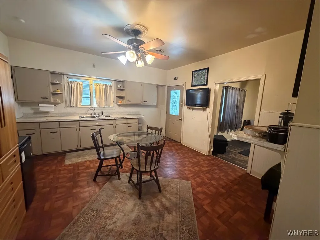 103 Austin Street, Buffalo, New York 14207, Buffalo, New York 14207, 2 Bedrooms Bedrooms, 6 Rooms Rooms,1 BathroomBathrooms,Residential,Closed,103 Austin Street, Buffalo, New York 14207,0,B1655060