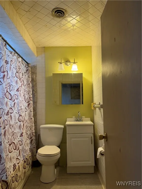 103 Austin Street, Buffalo, New York 14207, Buffalo, New York 14207, 2 Bedrooms Bedrooms, 6 Rooms Rooms,1 BathroomBathrooms,Residential,Closed,103 Austin Street, Buffalo, New York 14207,0,B1655060