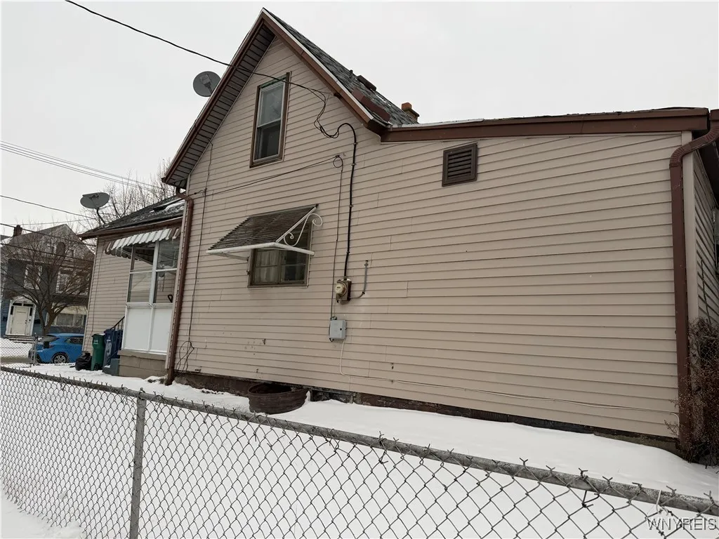 103 Austin Street, Buffalo, New York 14207, Buffalo, New York 14207, 2 Bedrooms Bedrooms, 6 Rooms Rooms,1 BathroomBathrooms,Residential,Closed,103 Austin Street, Buffalo, New York 14207,0,B1655060