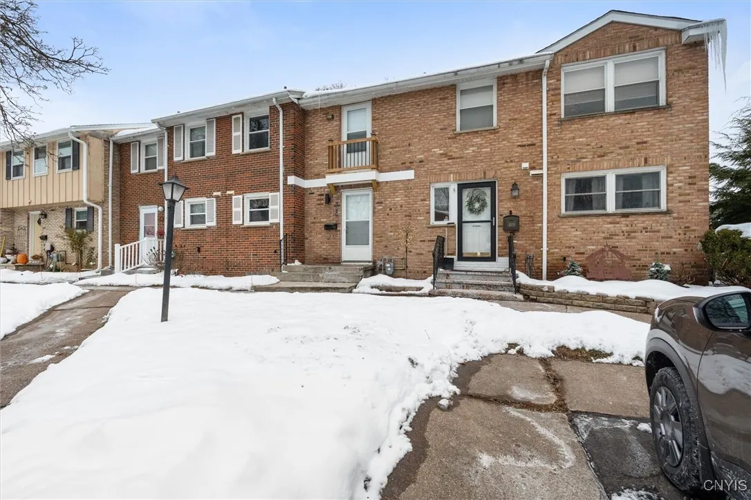 4307 Candlelight Lane, Clay, New York 13090, Clay, New York 13090, 3 Bedrooms Bedrooms, 7 Rooms Rooms,1 BathroomBathrooms,Residential Lease,For Rent,4307 Candlelight Lane, Clay, New York 13090,0,S1655241