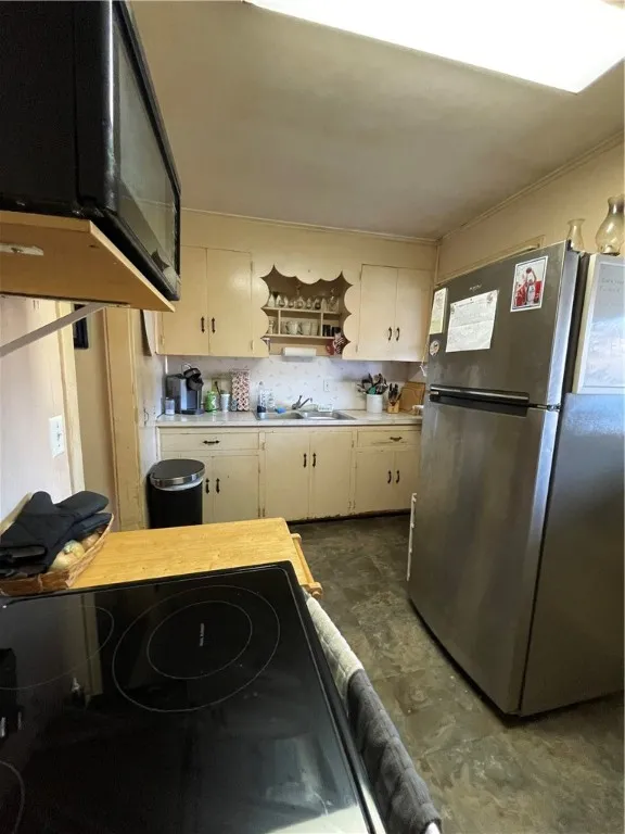 143 Main Street, Richmondville, New York 12149, Richmondville, New York 12149, 2 Bedrooms Bedrooms, 6 Rooms Rooms,1 BathroomBathrooms,Residential,Closed,143 Main Street, Richmondville, New York 12149,0,R1651684