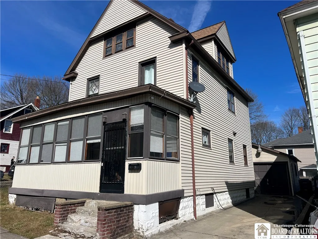 393 Buffalo Street, Jamestown, New York 14701, Jamestown, New York 14701, 3 Bedrooms Bedrooms, 9 Rooms Rooms,2 BathroomsBathrooms,Residential,For Sale,393 Buffalo Street, Jamestown, New York 14701,0,R1655250