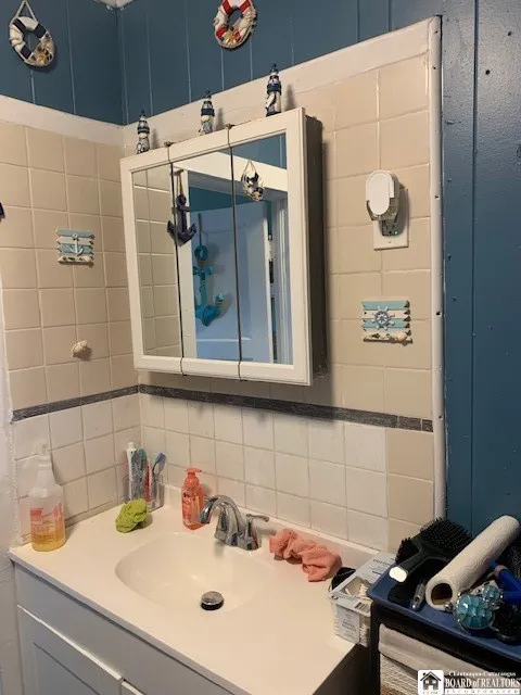 393 Buffalo Street, Jamestown, New York 14701, Jamestown, New York 14701, 3 Bedrooms Bedrooms, 9 Rooms Rooms,2 BathroomsBathrooms,Residential,For Sale,393 Buffalo Street, Jamestown, New York 14701,0,R1655250