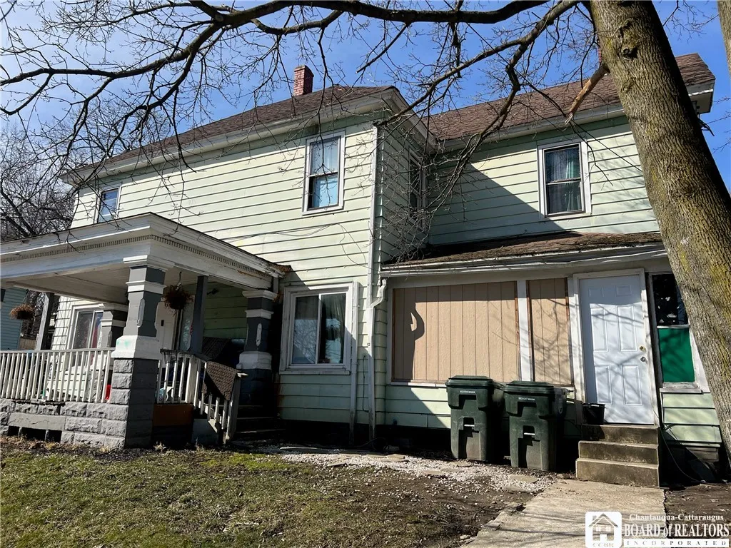 339 Falconer Street, Jamestown, New York 14701, Jamestown, New York 14701, 3 Bedrooms Bedrooms, 9 Rooms Rooms,1 BathroomBathrooms,Residential,For Sale,339 Falconer Street, Jamestown, New York 14701,0,R1655253