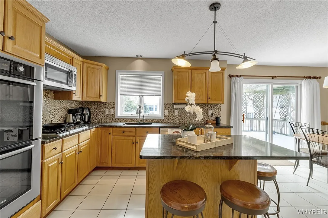 33 Vassar Drive, Amherst, New York 14068, Amherst, New York 14068, 4 Bedrooms Bedrooms, 9 Rooms Rooms,2 BathroomsBathrooms,Residential,Closed,33 Vassar Drive, Amherst, New York 14068,0,B1654674