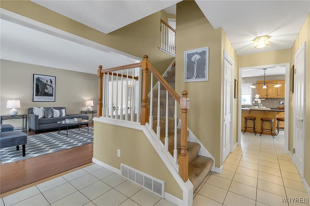 33 Vassar Drive, Amherst, New York 14068, Amherst, New York 14068, 4 Bedrooms Bedrooms, 9 Rooms Rooms,2 BathroomsBathrooms,Residential,Closed,33 Vassar Drive, Amherst, New York 14068,0,B1654674