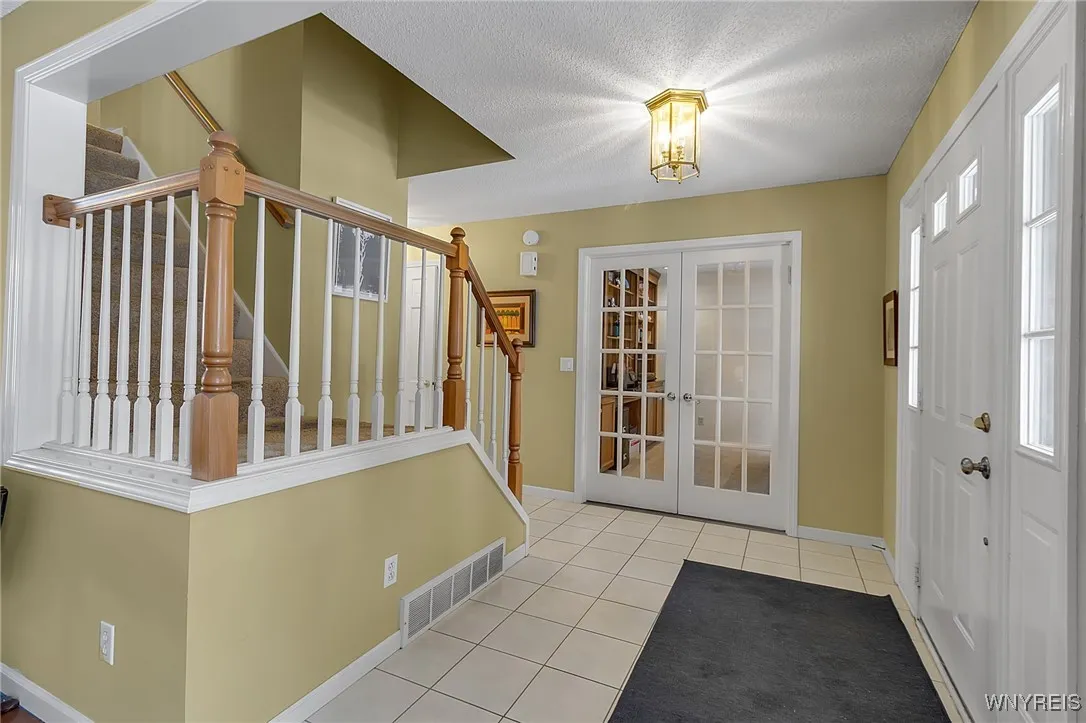 33 Vassar Drive, Amherst, New York 14068, Amherst, New York 14068, 4 Bedrooms Bedrooms, 9 Rooms Rooms,2 BathroomsBathrooms,Residential,Closed,33 Vassar Drive, Amherst, New York 14068,0,B1654674