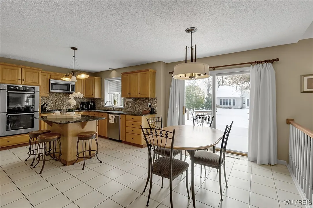 33 Vassar Drive, Amherst, New York 14068, Amherst, New York 14068, 4 Bedrooms Bedrooms, 9 Rooms Rooms,2 BathroomsBathrooms,Residential,Closed,33 Vassar Drive, Amherst, New York 14068,0,B1654674