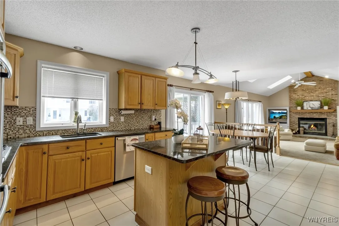 33 Vassar Drive, Amherst, New York 14068, Amherst, New York 14068, 4 Bedrooms Bedrooms, 9 Rooms Rooms,2 BathroomsBathrooms,Residential,Closed,33 Vassar Drive, Amherst, New York 14068,0,B1654674