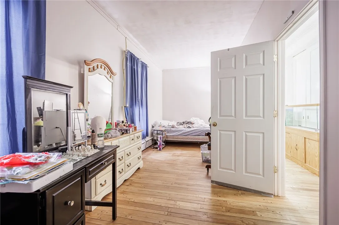 981 Latta Road 1, Greece, New York 14612, Greece, New York 14612, 4 Bedrooms Bedrooms, 6 Rooms Rooms,2 BathroomsBathrooms,Residential Lease,For Rent,981 Latta Road 1, Greece, New York 14612,0,R1655247