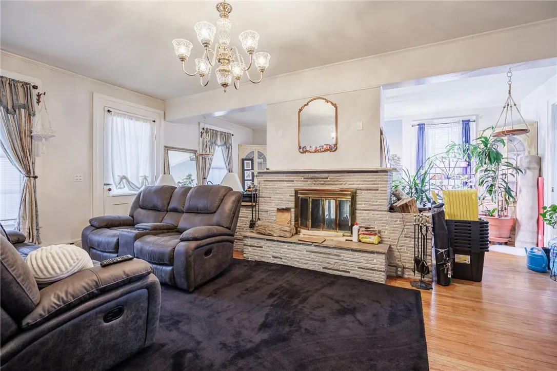 981 Latta Road 1, Greece, New York 14612, Greece, New York 14612, 4 Bedrooms Bedrooms, 6 Rooms Rooms,2 BathroomsBathrooms,Residential Lease,For Rent,981 Latta Road 1, Greece, New York 14612,0,R1655247