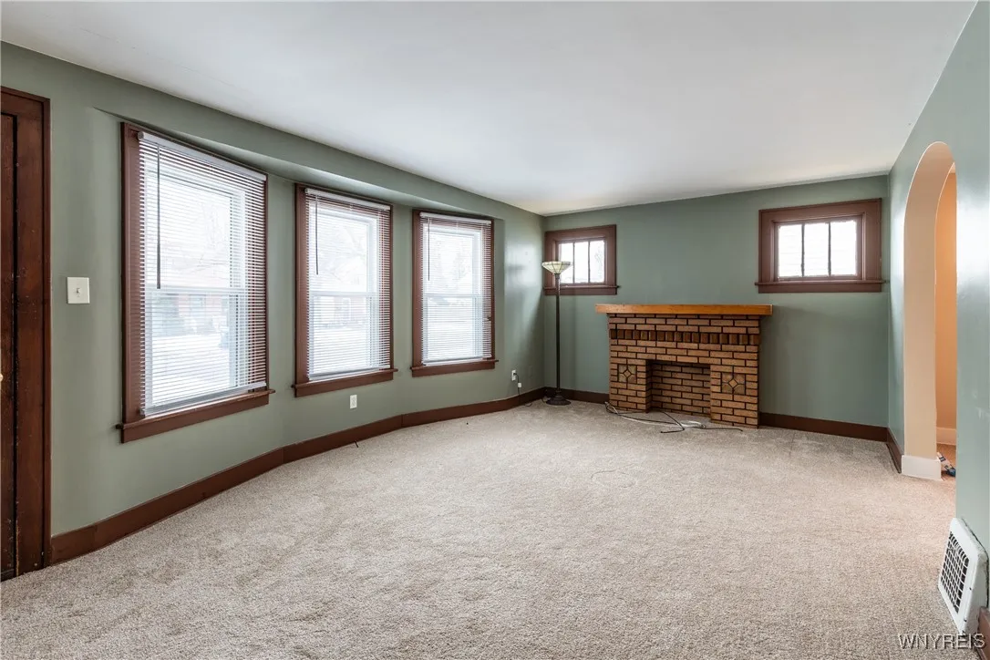 189 Hamilton Drive 1, Amherst, New York 14226, Amherst, New York 14226, 2 Bedrooms Bedrooms, 7 Rooms Rooms,1 BathroomBathrooms,Residential Lease,Closed,189 Hamilton Drive 1, Amherst, New York 14226,0,B1655423