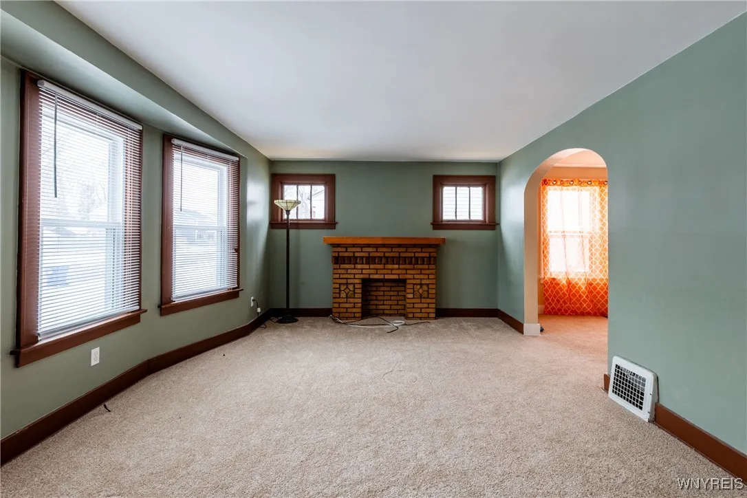 189 Hamilton Drive 1, Amherst, New York 14226, Amherst, New York 14226, 2 Bedrooms Bedrooms, 7 Rooms Rooms,1 BathroomBathrooms,Residential Lease,Closed,189 Hamilton Drive 1, Amherst, New York 14226,0,B1655423