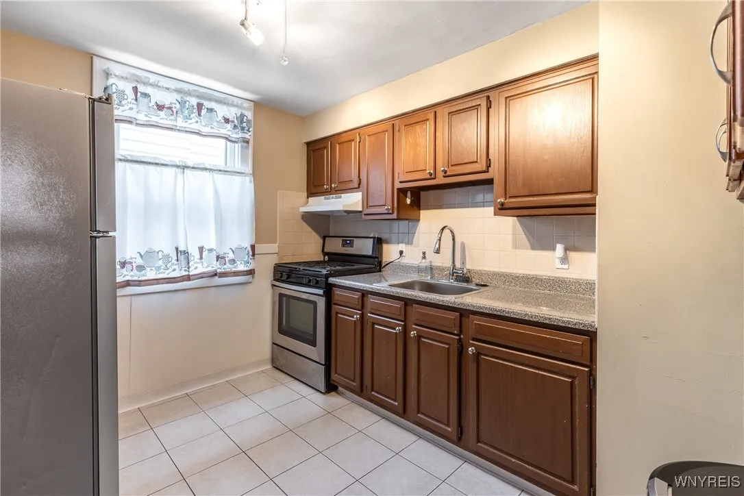 189 Hamilton Drive 1, Amherst, New York 14226, Amherst, New York 14226, 2 Bedrooms Bedrooms, 7 Rooms Rooms,1 BathroomBathrooms,Residential Lease,Closed,189 Hamilton Drive 1, Amherst, New York 14226,0,B1655423
