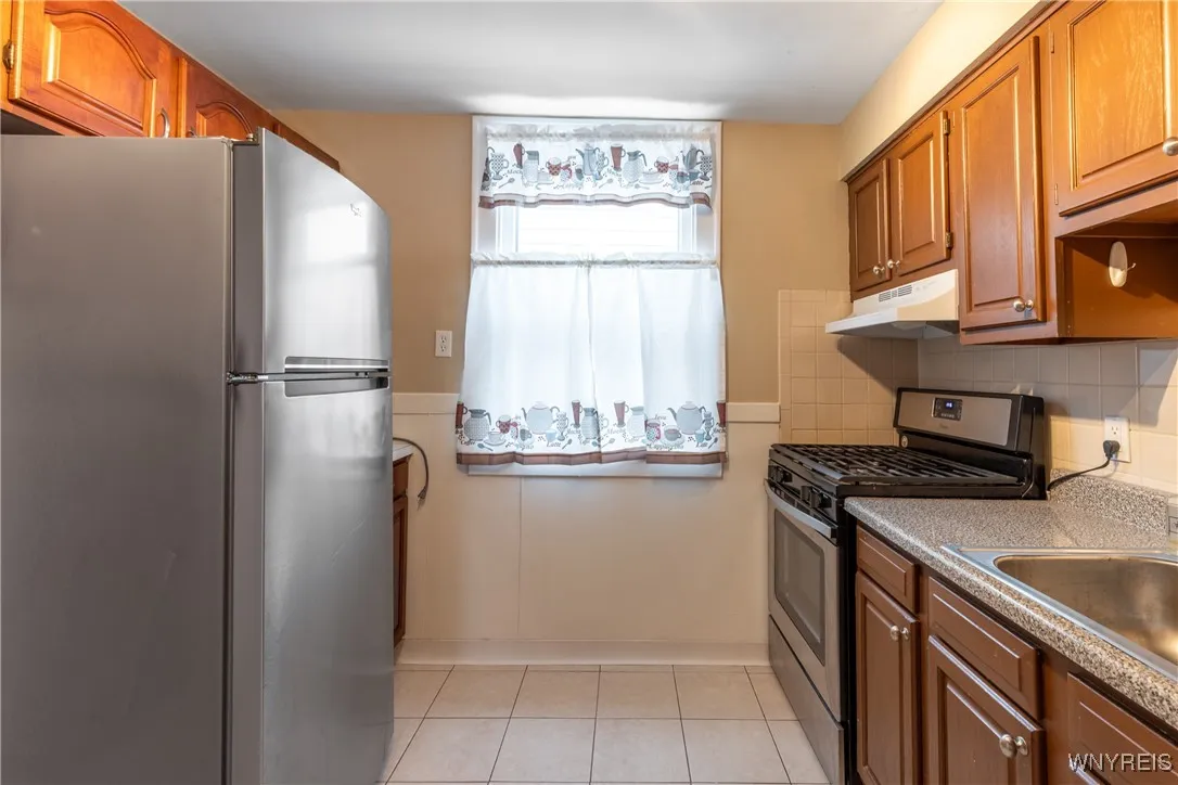 189 Hamilton Drive 1, Amherst, New York 14226, Amherst, New York 14226, 2 Bedrooms Bedrooms, 7 Rooms Rooms,1 BathroomBathrooms,Residential Lease,Closed,189 Hamilton Drive 1, Amherst, New York 14226,0,B1655423