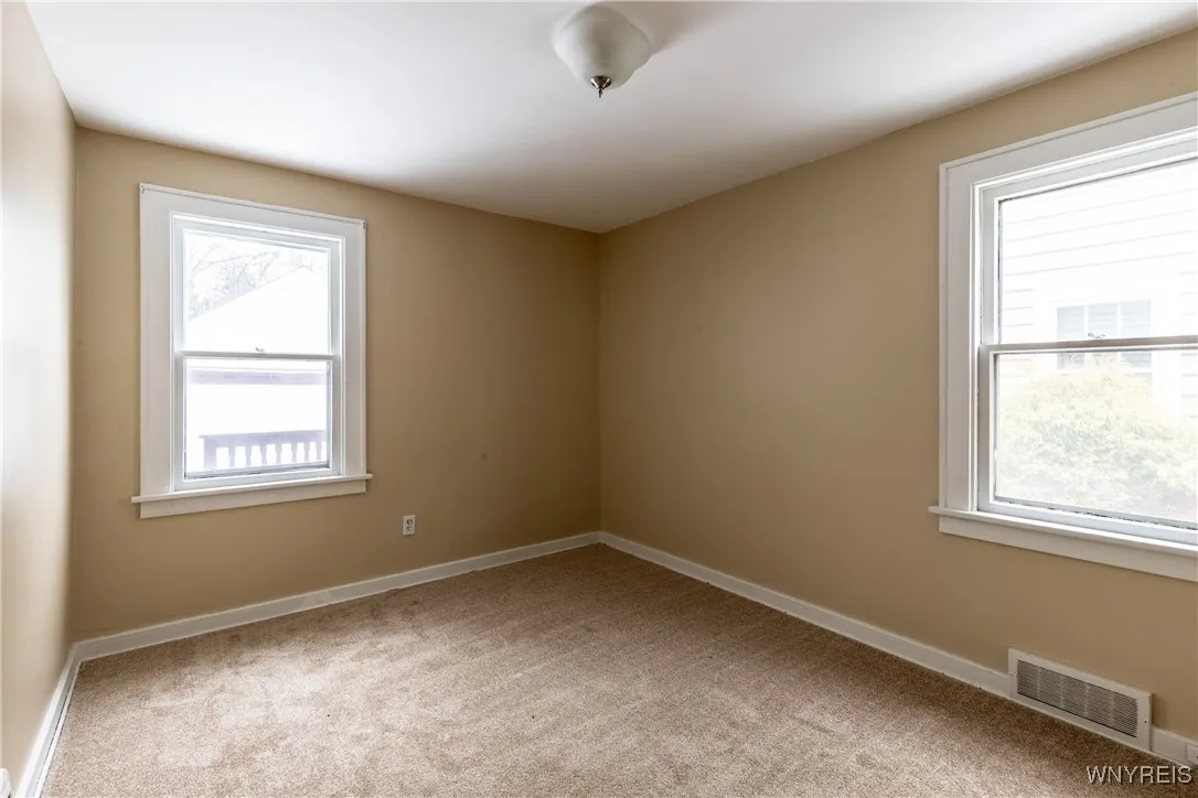 189 Hamilton Drive 1, Amherst, New York 14226, Amherst, New York 14226, 2 Bedrooms Bedrooms, 7 Rooms Rooms,1 BathroomBathrooms,Residential Lease,Closed,189 Hamilton Drive 1, Amherst, New York 14226,0,B1655423