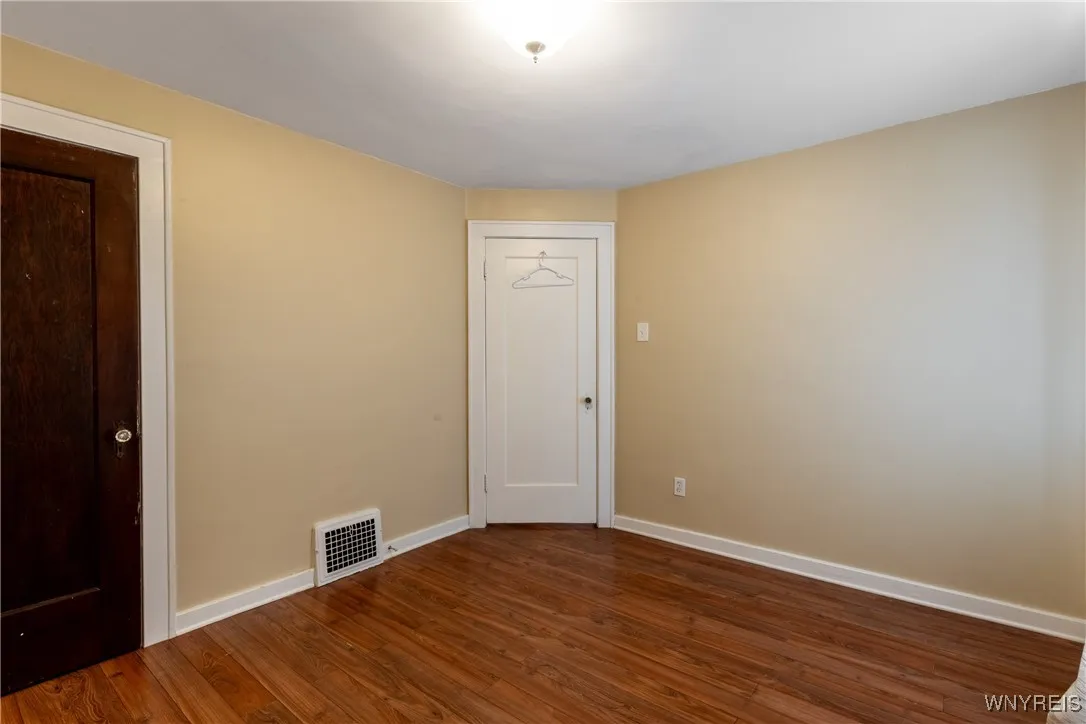 189 Hamilton Drive 1, Amherst, New York 14226, Amherst, New York 14226, 2 Bedrooms Bedrooms, 7 Rooms Rooms,1 BathroomBathrooms,Residential Lease,Closed,189 Hamilton Drive 1, Amherst, New York 14226,0,B1655423