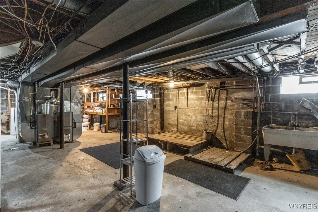 189 Hamilton Drive 1, Amherst, New York 14226, Amherst, New York 14226, 2 Bedrooms Bedrooms, 7 Rooms Rooms,1 BathroomBathrooms,Residential Lease,Closed,189 Hamilton Drive 1, Amherst, New York 14226,0,B1655423