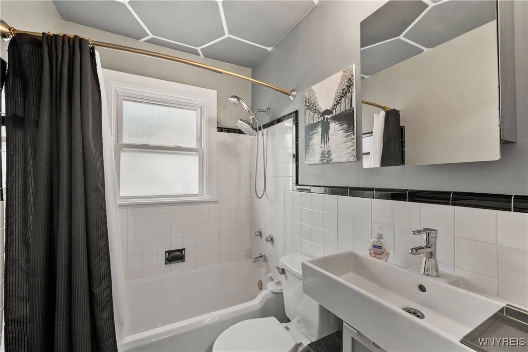 370 Washington Avenue, Tonawanda, New York 14127, Tonawanda, New York 14127, 3 Bedrooms Bedrooms, 5 Rooms Rooms,1 BathroomBathrooms,Residential,Closed,370 Washington Avenue, Tonawanda, New York 14127,0,B1655462