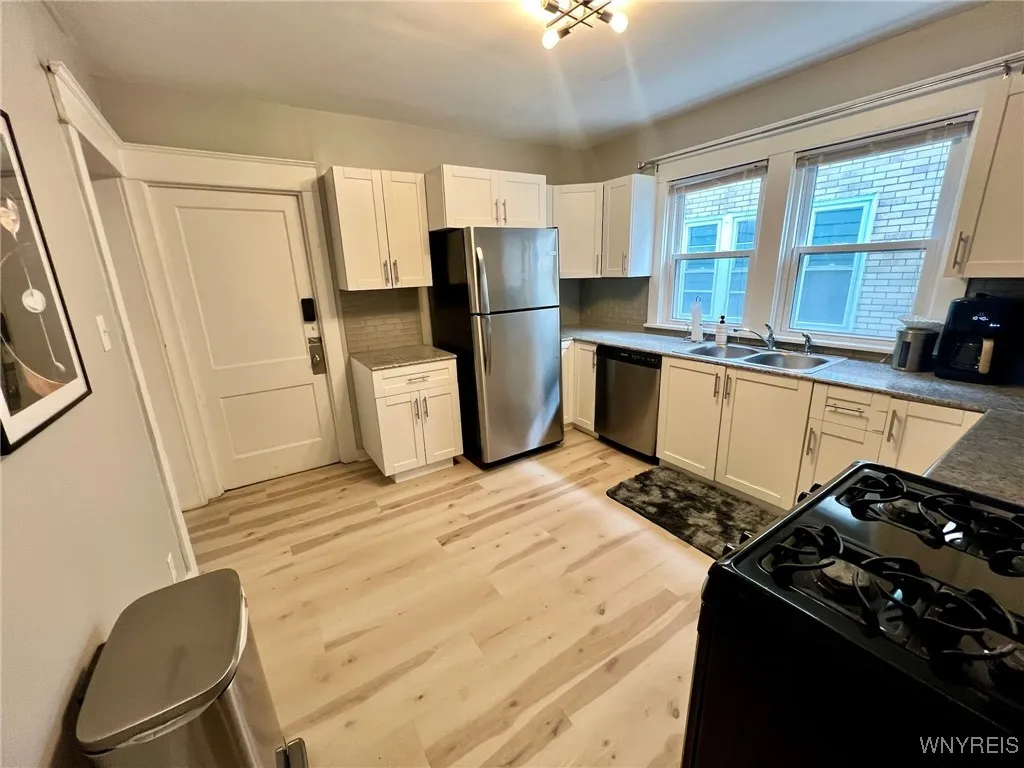 1691 Hertel Avenue, Buffalo, New York 14216, Buffalo, New York 14216, 3 Bedrooms Bedrooms, 6 Rooms Rooms,1 BathroomBathrooms,Residential Lease,Closed,1691 Hertel Avenue, Buffalo, New York 14216,0,B1655476