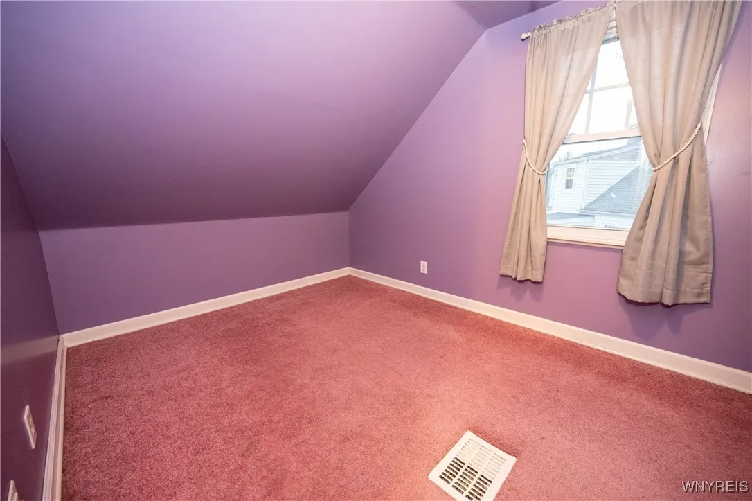 4664 Tomaka Drive, Hamburg, New York 14075, Hamburg, New York 14075, 4 Bedrooms Bedrooms, 6 Rooms Rooms,1 BathroomBathrooms,Residential,For Sale,4664 Tomaka Drive, Hamburg, New York 14075,0,B1655071