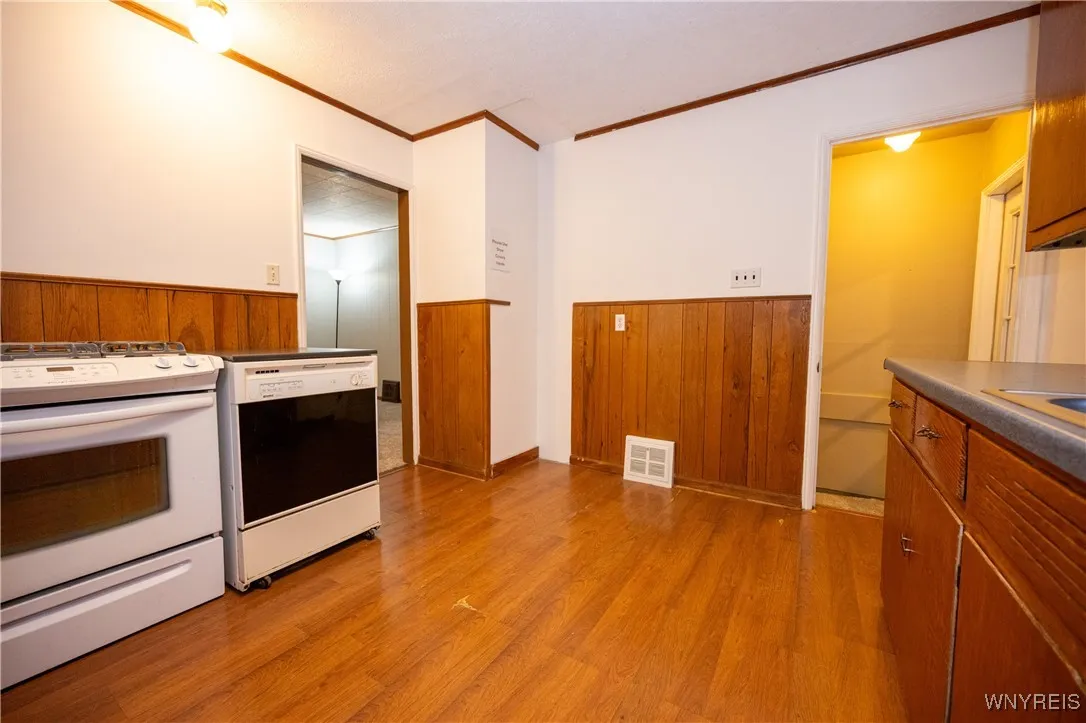 4664 Tomaka Drive, Hamburg, New York 14075, Hamburg, New York 14075, 4 Bedrooms Bedrooms, 6 Rooms Rooms,1 BathroomBathrooms,Residential,For Sale,4664 Tomaka Drive, Hamburg, New York 14075,0,B1655071