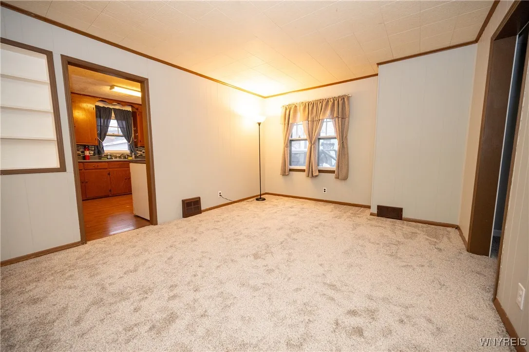 4664 Tomaka Drive, Hamburg, New York 14075, Hamburg, New York 14075, 4 Bedrooms Bedrooms, 6 Rooms Rooms,1 BathroomBathrooms,Residential,For Sale,4664 Tomaka Drive, Hamburg, New York 14075,0,B1655071