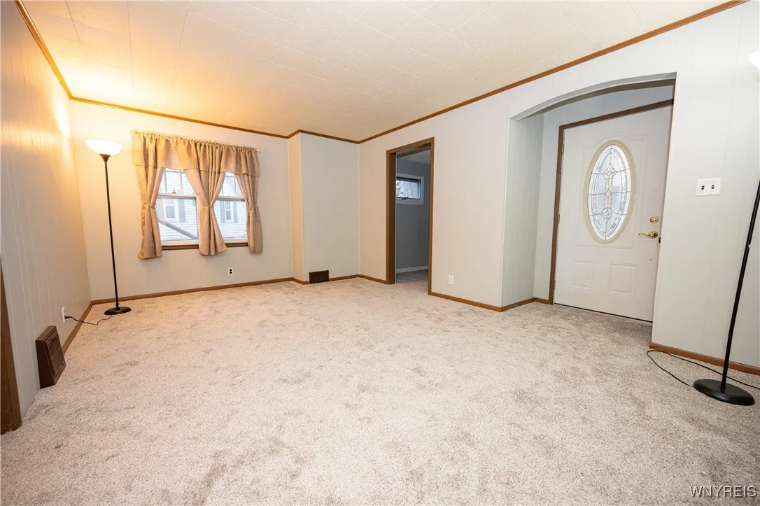 4664 Tomaka Drive, Hamburg, New York 14075, Hamburg, New York 14075, 4 Bedrooms Bedrooms, 6 Rooms Rooms,1 BathroomBathrooms,Residential,For Sale,4664 Tomaka Drive, Hamburg, New York 14075,0,B1655071