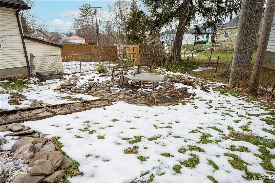 4664 Tomaka Drive, Hamburg, New York 14075, Hamburg, New York 14075, 4 Bedrooms Bedrooms, 6 Rooms Rooms,1 BathroomBathrooms,Residential,For Sale,4664 Tomaka Drive, Hamburg, New York 14075,0,B1655071