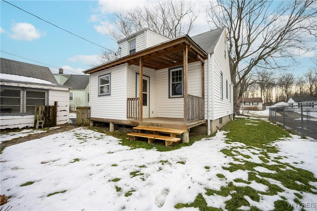 4664 Tomaka Drive, Hamburg, New York 14075, Hamburg, New York 14075, 4 Bedrooms Bedrooms, 6 Rooms Rooms,1 BathroomBathrooms,Residential,For Sale,4664 Tomaka Drive, Hamburg, New York 14075,0,B1655071