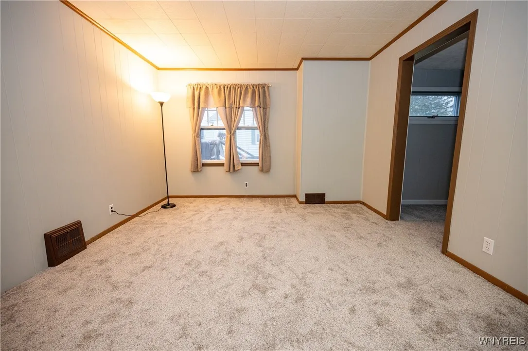 4664 Tomaka Drive, Hamburg, New York 14075, Hamburg, New York 14075, 4 Bedrooms Bedrooms, 6 Rooms Rooms,1 BathroomBathrooms,Residential,For Sale,4664 Tomaka Drive, Hamburg, New York 14075,0,B1655071