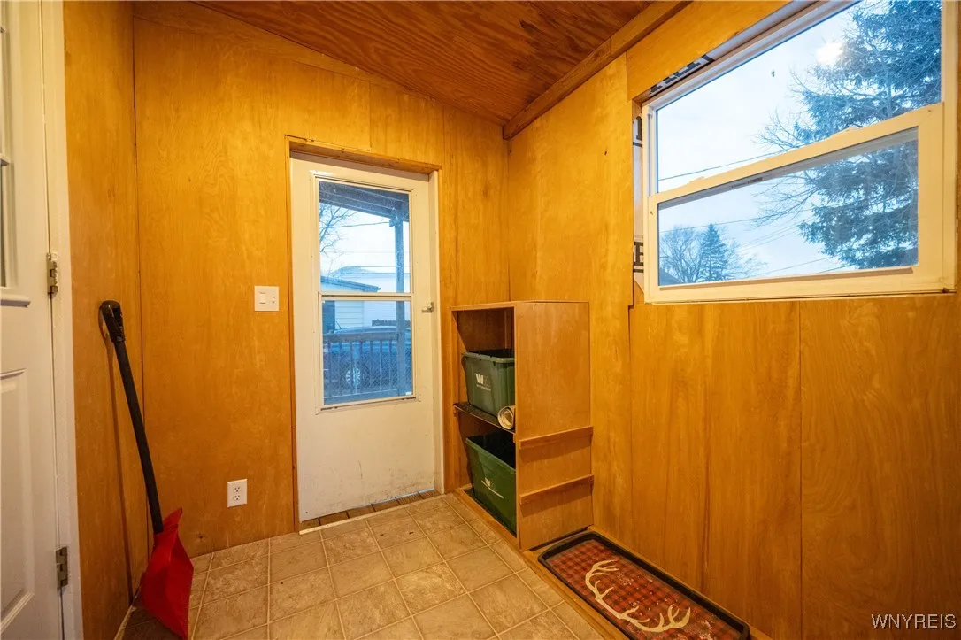 4664 Tomaka Drive, Hamburg, New York 14075, Hamburg, New York 14075, 4 Bedrooms Bedrooms, 6 Rooms Rooms,1 BathroomBathrooms,Residential,For Sale,4664 Tomaka Drive, Hamburg, New York 14075,0,B1655071