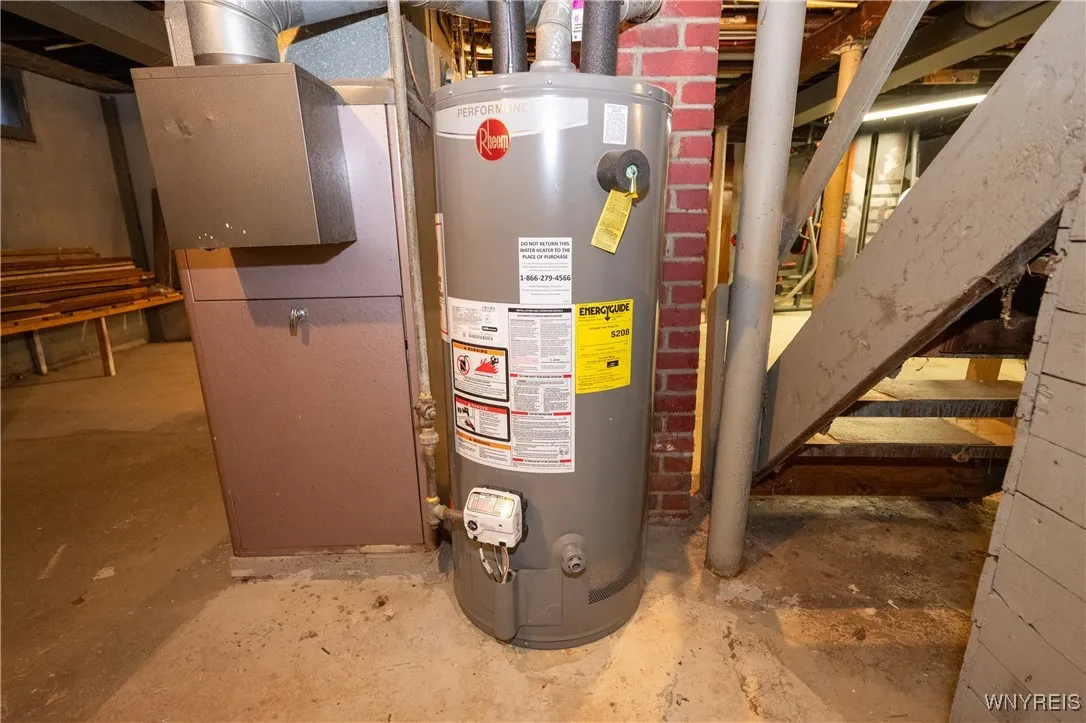 4664 Tomaka Drive, Hamburg, New York 14075, Hamburg, New York 14075, 4 Bedrooms Bedrooms, 6 Rooms Rooms,1 BathroomBathrooms,Residential,For Sale,4664 Tomaka Drive, Hamburg, New York 14075,0,B1655071