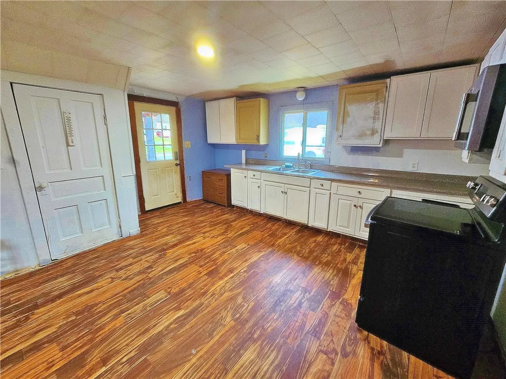 7376 County Route 74, Prattsburgh, New York 14873, Prattsburgh, New York 14873, 3 Bedrooms Bedrooms, 7 Rooms Rooms,1 BathroomBathrooms,Residential,For Sale,7376 County Route 74, Prattsburgh, New York 14873,0,R1655544