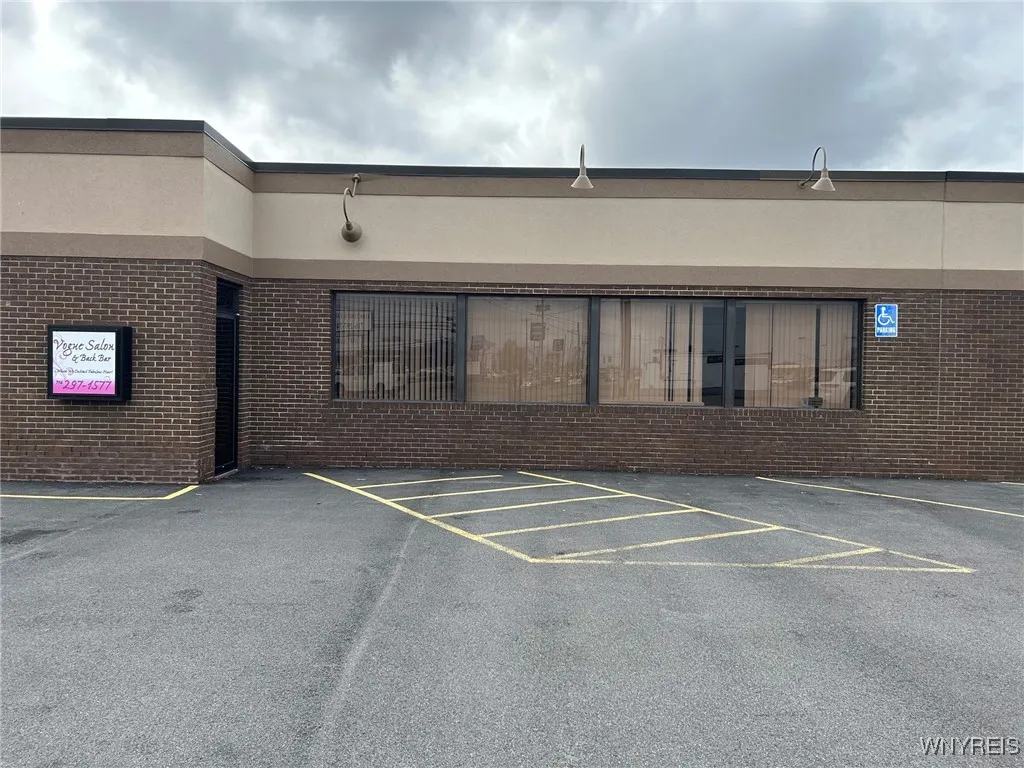 10158 Niagara Falls Boulevard, Niagara Falls, New, Niagara Falls, New York 14304, ,Commercial Lease,For Rent,10158 Niagara Falls Boulevard, Niagara Falls, New ,0,B1655553
