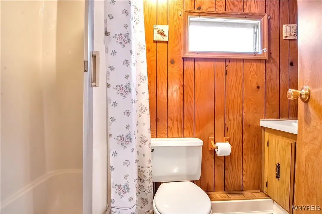 Primary bedroom has full Bath