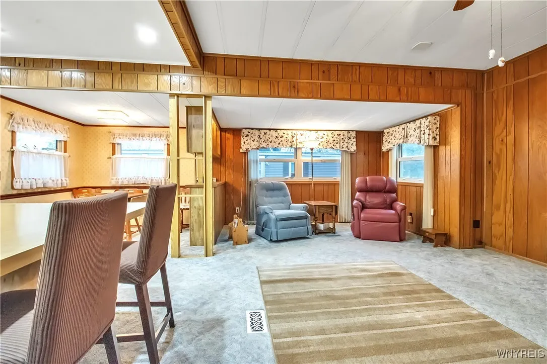 Carpeted Living room