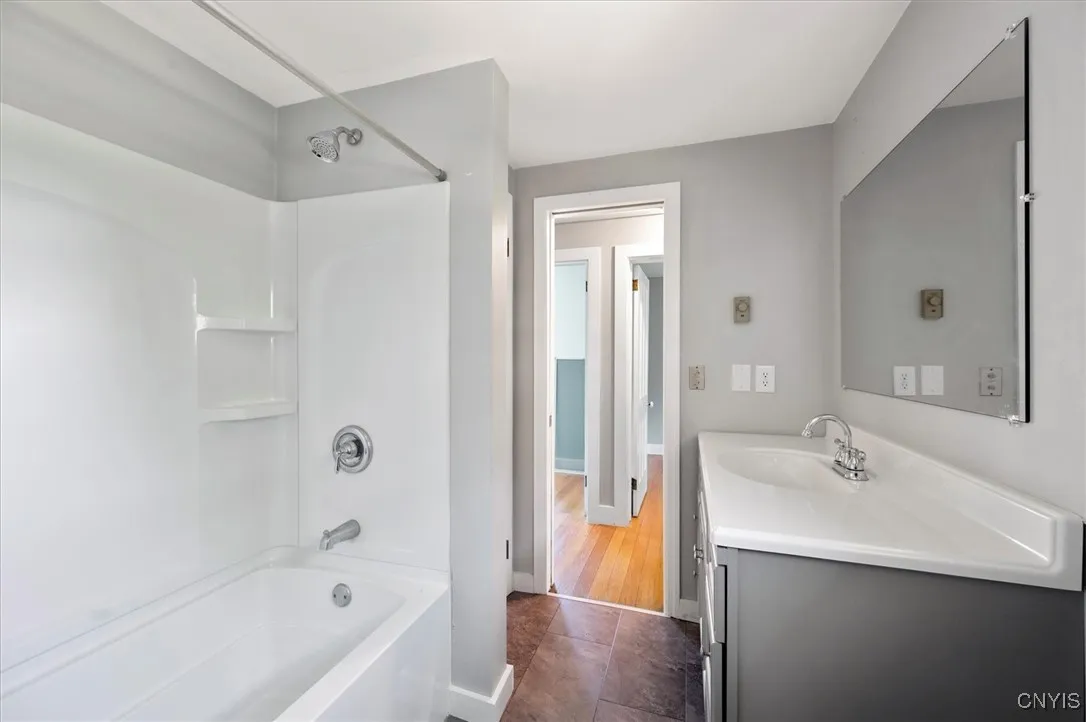 3743 Dawes Avenue, Kirkland, New York 13323, Kirkland, New York 13323, 3 Bedrooms Bedrooms, 8 Rooms Rooms,1 BathroomBathrooms,Residential Lease,For Rent,3743 Dawes Avenue, Kirkland, New York 13323,0,S1651747