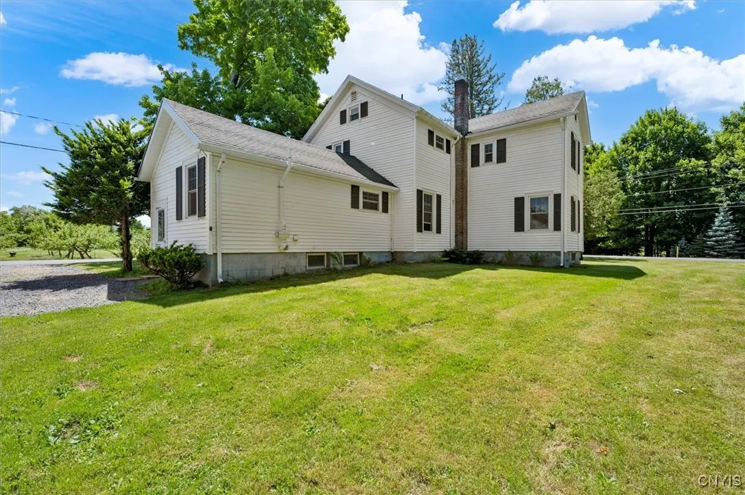 3743 Dawes Avenue, Kirkland, New York 13323, Kirkland, New York 13323, 3 Bedrooms Bedrooms, 8 Rooms Rooms,1 BathroomBathrooms,Residential Lease,For Rent,3743 Dawes Avenue, Kirkland, New York 13323,0,S1651747