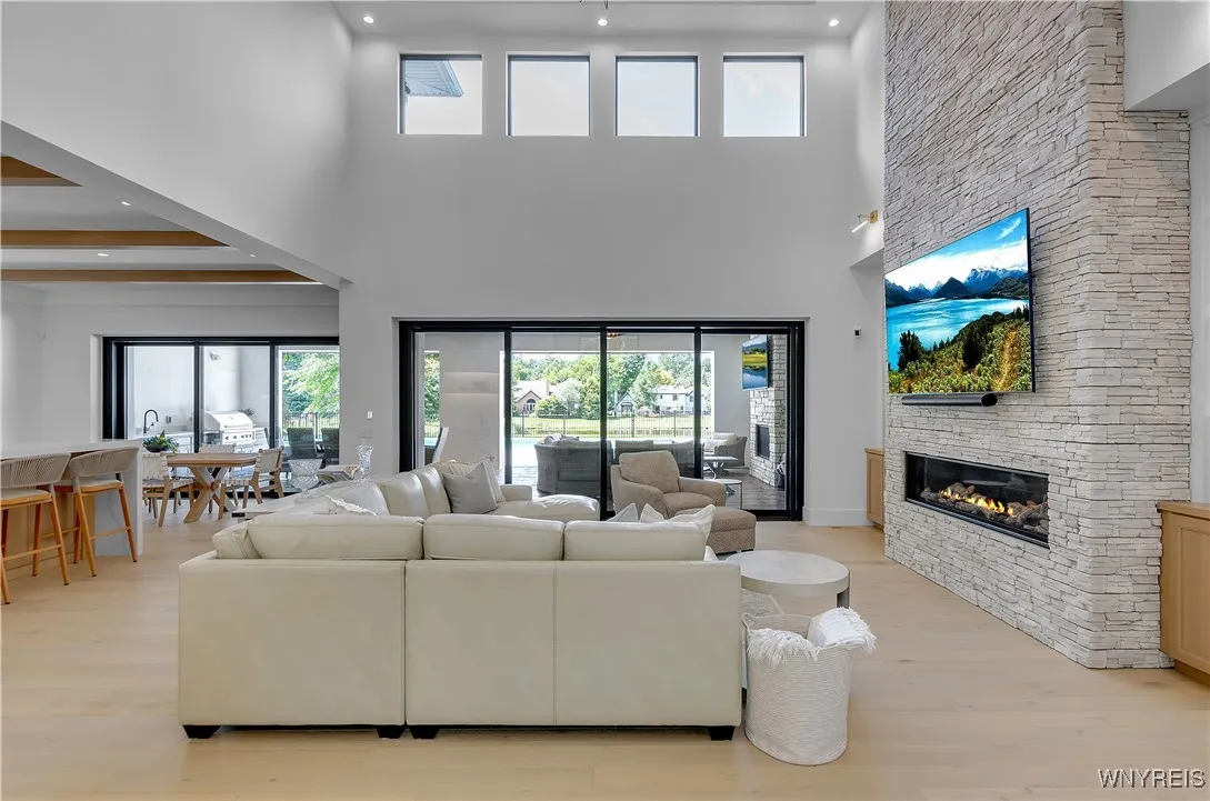 4480 Boncrest West, Clarence, New York 14031, Clarence, New York 14031, 4 Bedrooms Bedrooms, 11 Rooms Rooms,4 BathroomsBathrooms,Residential,For Sale,4480 Boncrest West, Clarence, New York 14031,0,B1655561