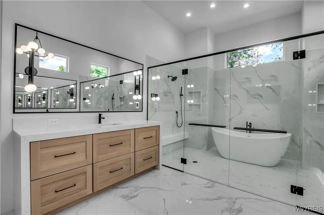 4480 Boncrest West, Clarence, New York 14031, Clarence, New York 14031, 4 Bedrooms Bedrooms, 11 Rooms Rooms,4 BathroomsBathrooms,Residential,For Sale,4480 Boncrest West, Clarence, New York 14031,0,B1655561