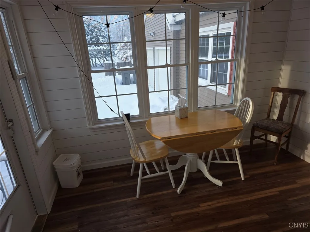 Sun porch entry