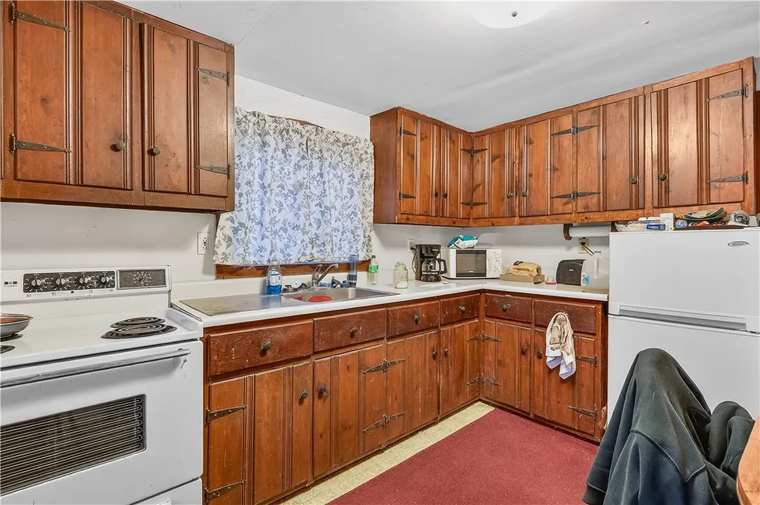143 & 149 County Highway 29, Kortright, New Yo, Kortright, New York 13750, 4 Bedrooms Bedrooms, 10 Rooms Rooms,2 BathroomsBathrooms,Residential,For Sale,143 & 149 County Highway 29, Kortright, New Yo,0,R1655474