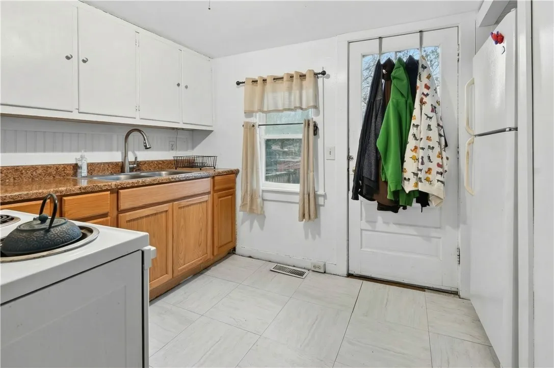 143 & 149 County Highway 29, Kortright, New Yo, Kortright, New York 13750, 4 Bedrooms Bedrooms, 10 Rooms Rooms,2 BathroomsBathrooms,Residential,For Sale,143 & 149 County Highway 29, Kortright, New Yo,0,R1655474