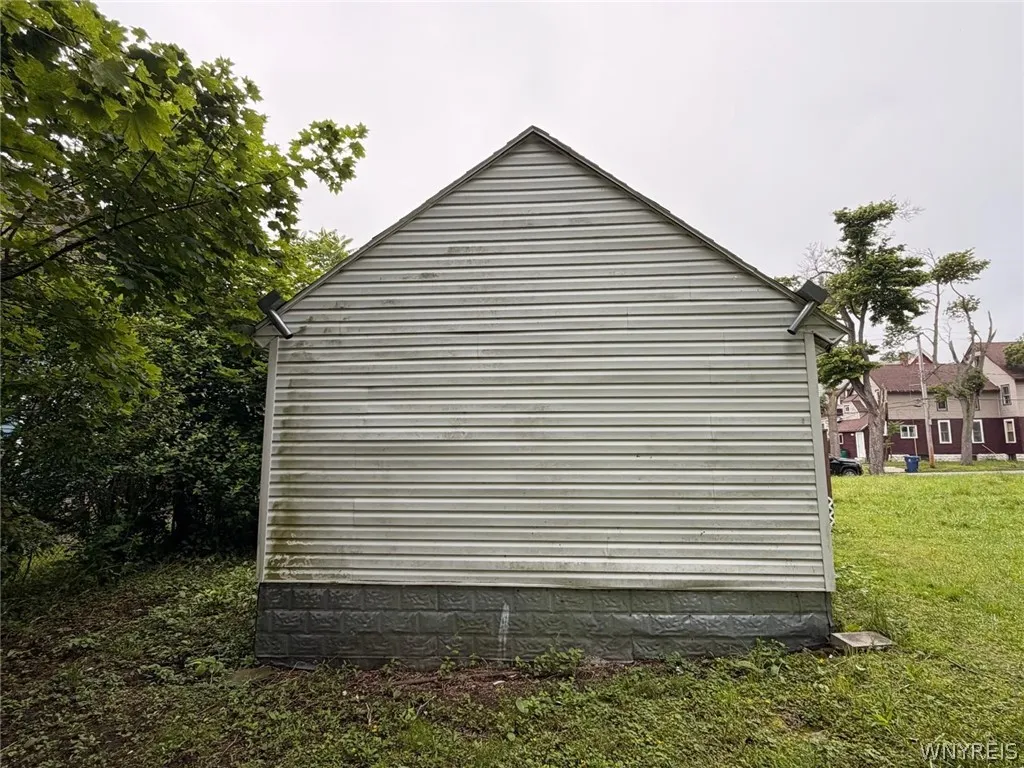 255 Orange Street, Buffalo, New York 14204, Buffalo, New York 14204, 4 Bedrooms Bedrooms, 11 Rooms Rooms,2 BathroomsBathrooms,Residential,For Sale,255 Orange Street, Buffalo, New York 14204,0,B1655688