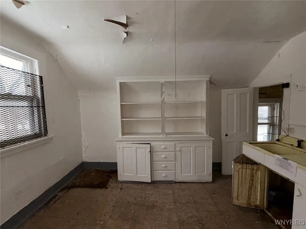 255 Orange Street, Buffalo, New York 14204, Buffalo, New York 14204, 4 Bedrooms Bedrooms, 11 Rooms Rooms,2 BathroomsBathrooms,Residential,For Sale,255 Orange Street, Buffalo, New York 14204,0,B1655688