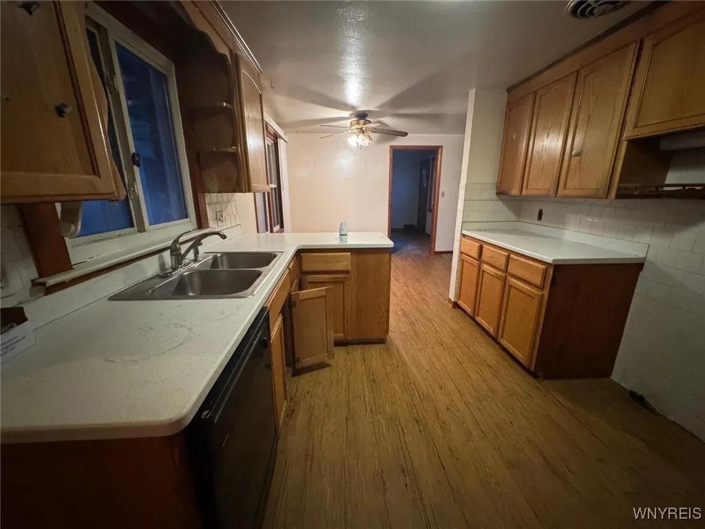 73 Marlowe Avenue, Hamburg, New York 14219, Hamburg, New York 14219, 5 Bedrooms Bedrooms, ,3 BathroomsBathrooms,Residential,For Sale,73 Marlowe Avenue, Hamburg, New York 14219,0,B1655692